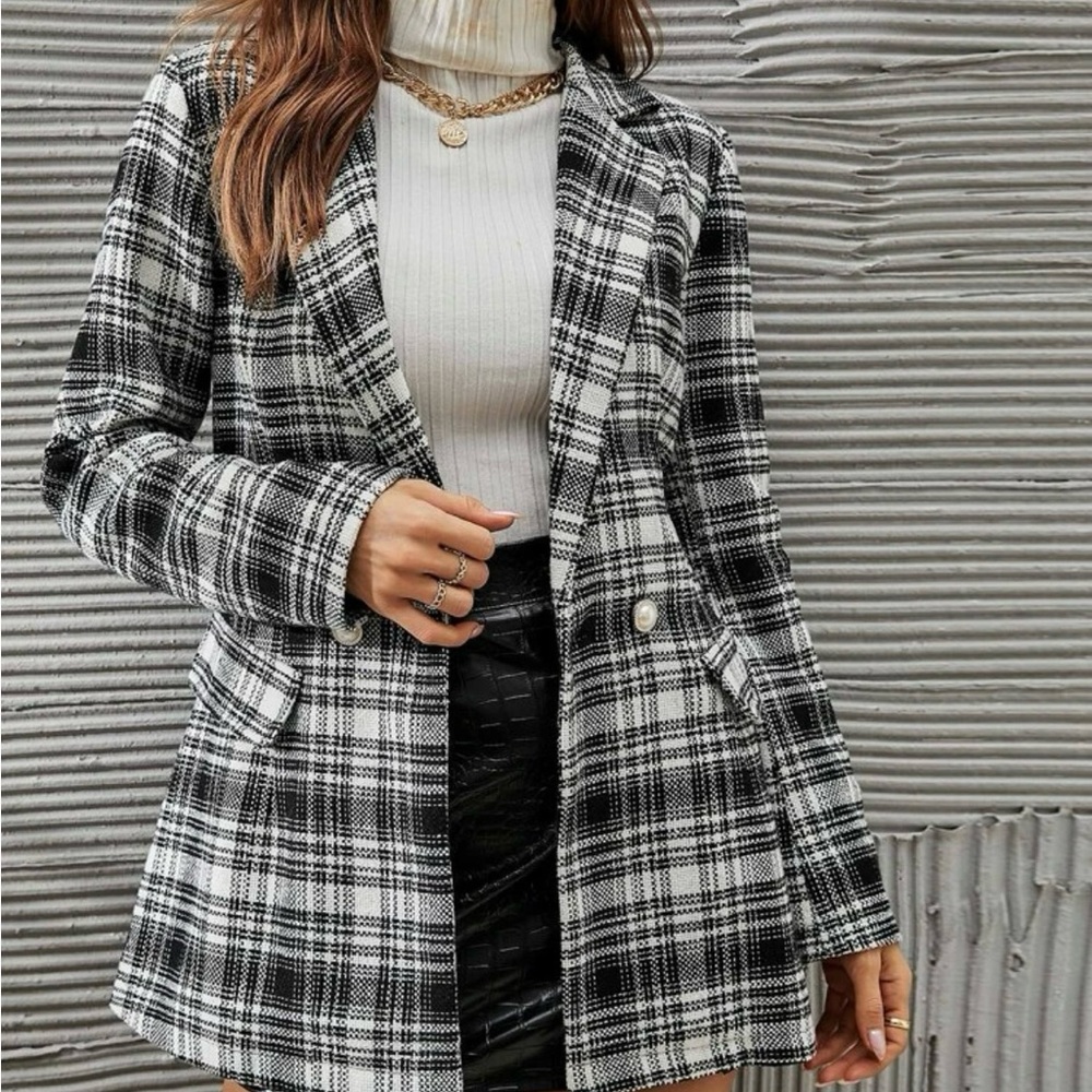 Checkered black/ white coat